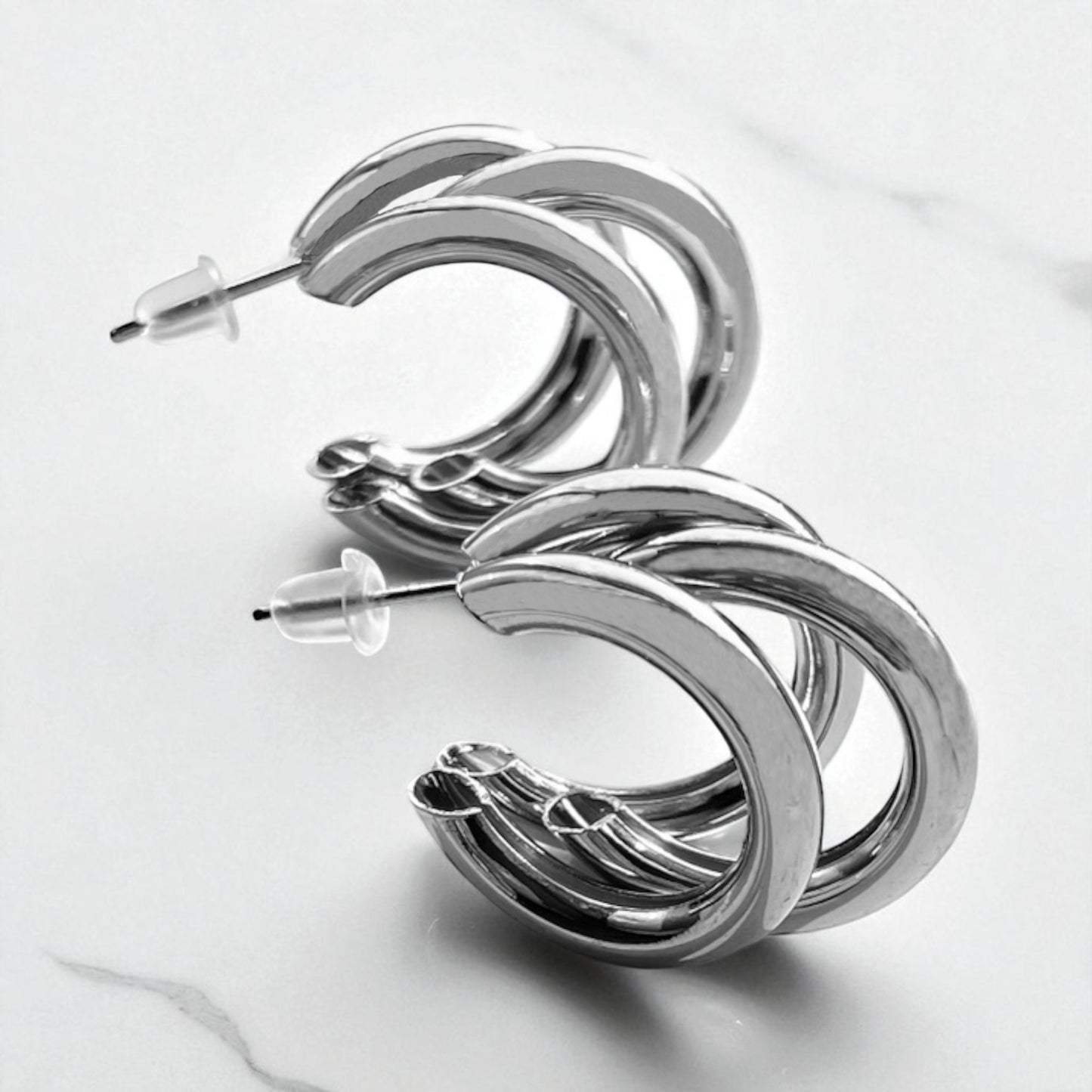 Poise Chunky Huggie Earrings - Gold/Silver